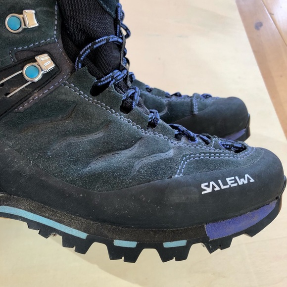 Salewa wm’s Mountain Trainer hiking boots - Picture 10 of 13